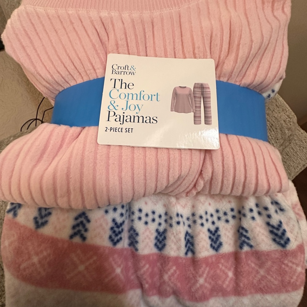 Croft & Barrow Pink and White Pajama Set